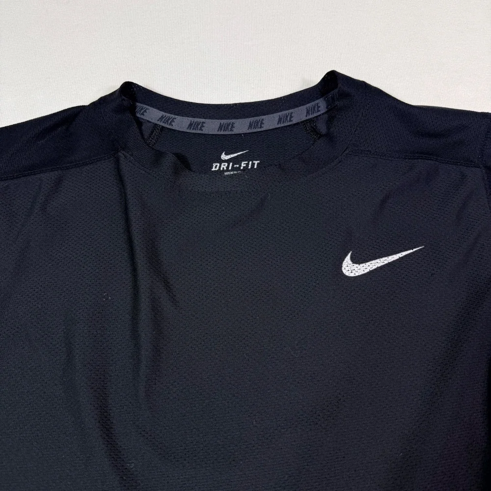 Nike Dri-FIT Training Top Large Black Long Sleeve Mesh Athletic Running Gym